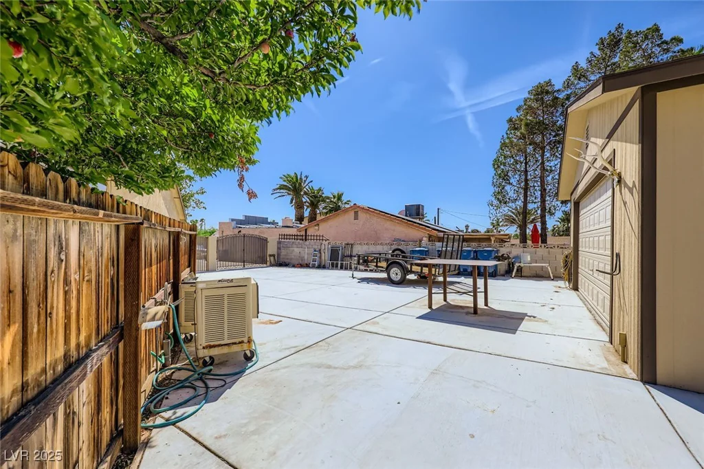 3557 Wayne, Las Vegas, NV 89121