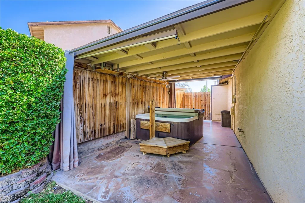 3557 Wayne, Las Vegas, NV 89121