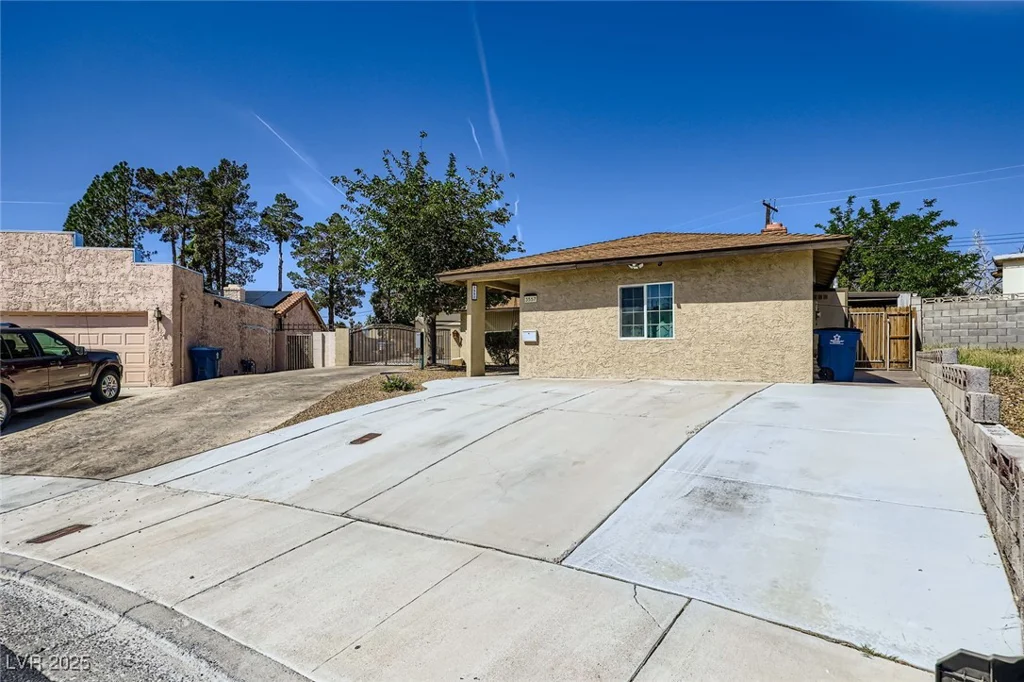 3557 Wayne, Las Vegas, NV 89121