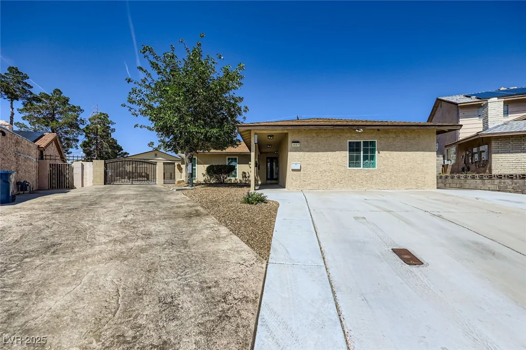 3557 Wayne, Las Vegas, NV 89121