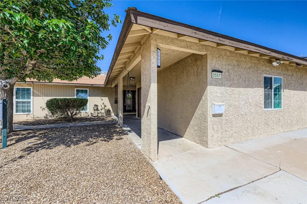 3557 Wayne, Las Vegas, NV 89121