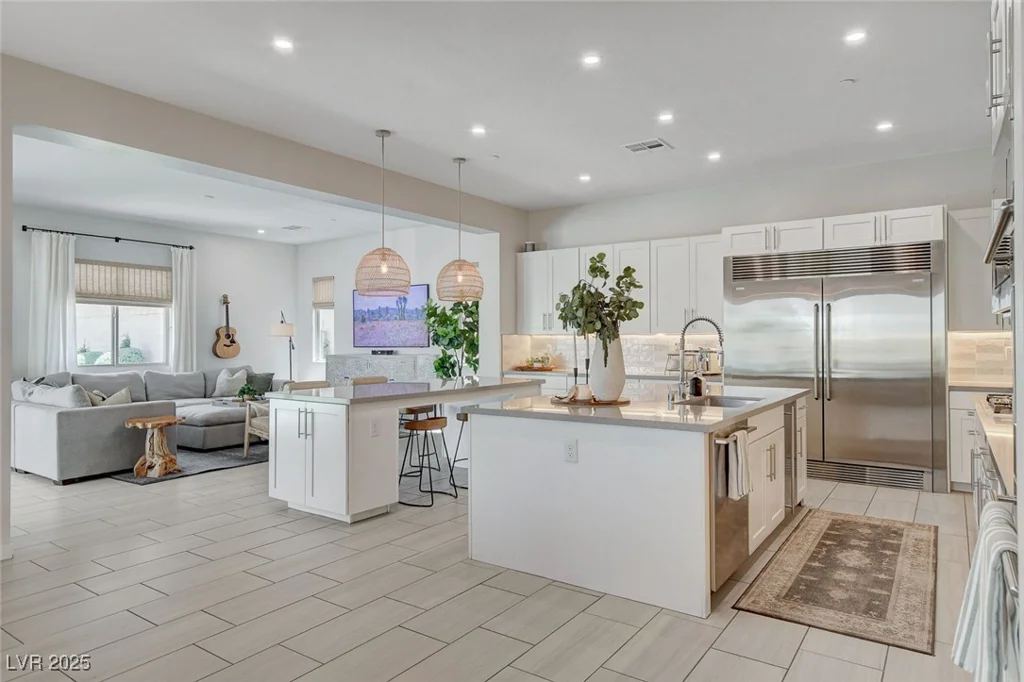 734 Glowing Horizon, Henderson, NV 89052