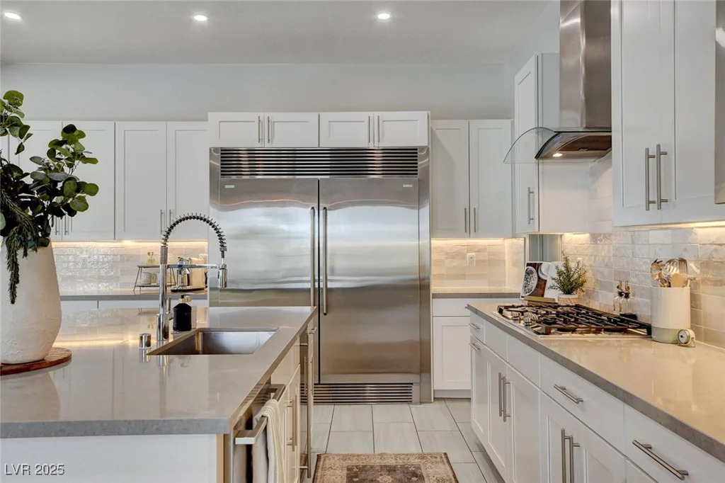 734 Glowing Horizon, Henderson, NV 89052