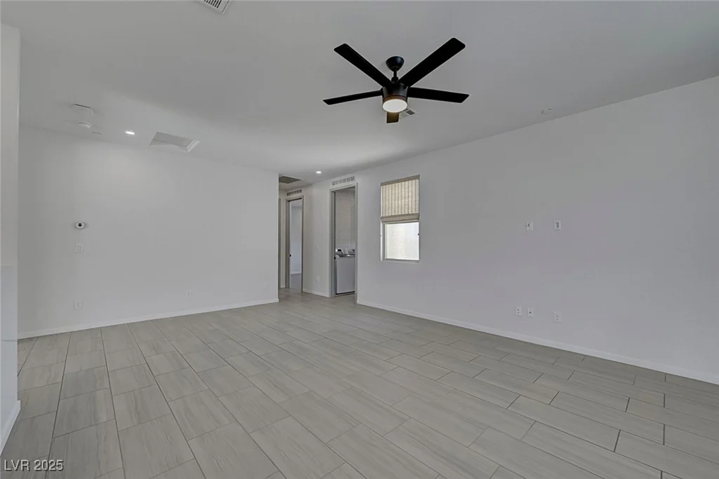 734 Glowing Horizon, Henderson, NV 89052