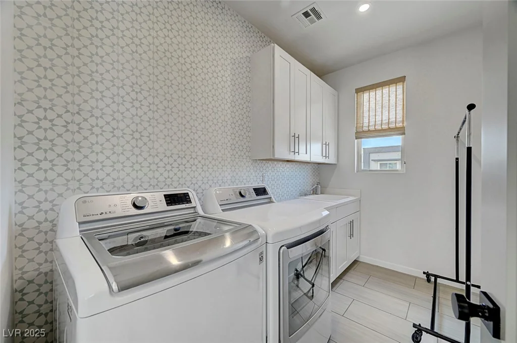 734 Glowing Horizon, Henderson, NV 89052