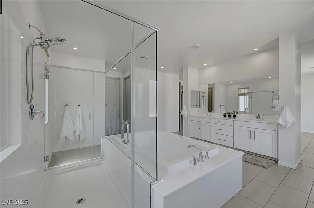 734 Glowing Horizon, Henderson, NV 89052