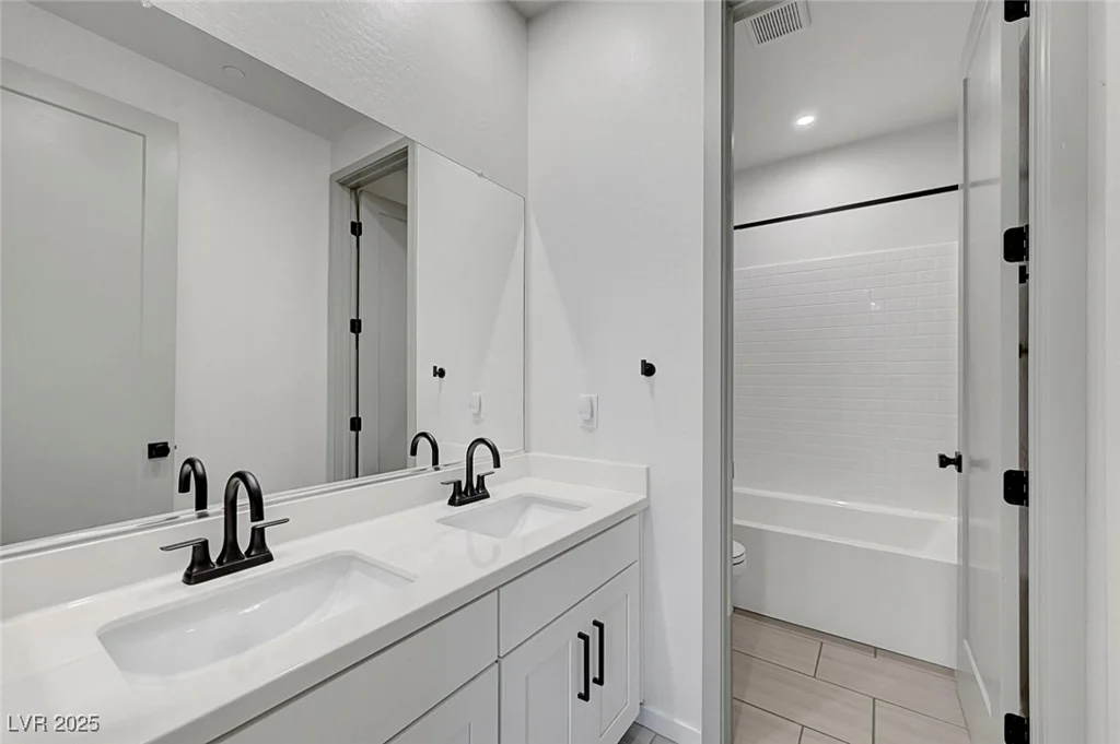 734 Glowing Horizon, Henderson, NV 89052