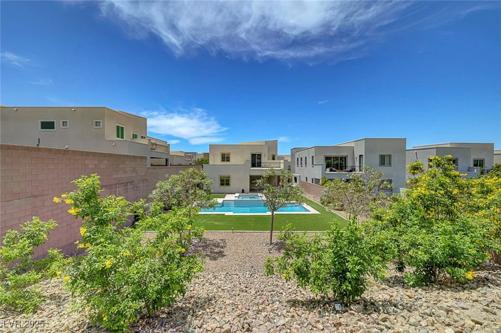 734 Glowing Horizon, Henderson, NV 89052