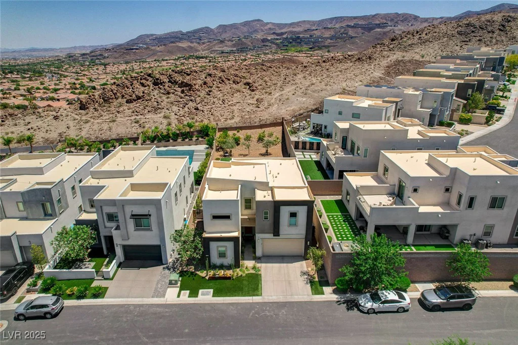 734 Glowing Horizon, Henderson, NV 89052