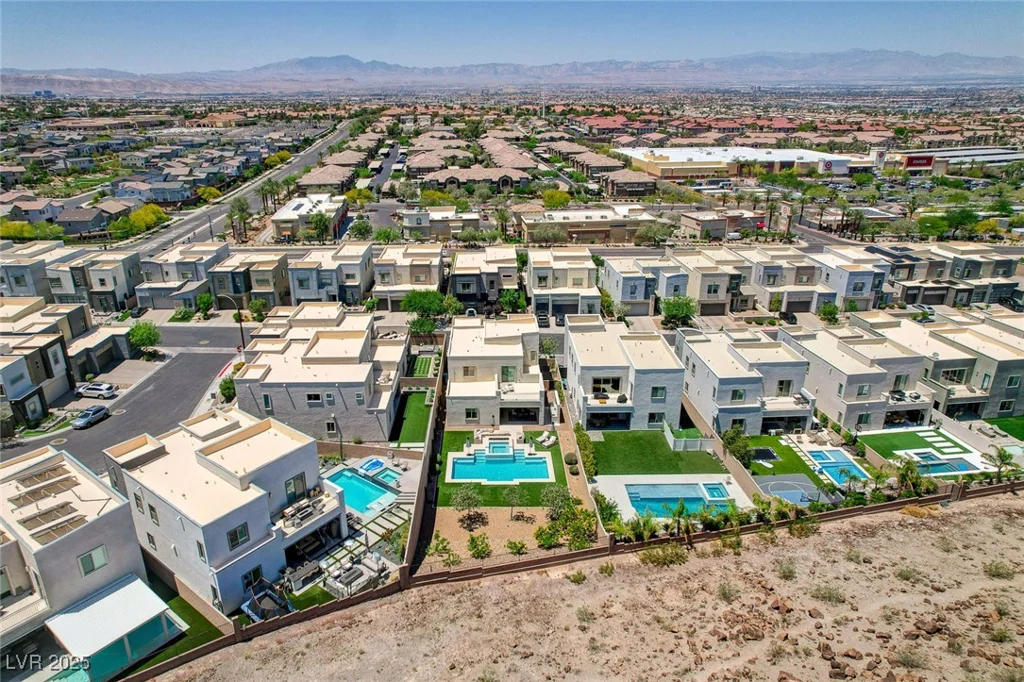 734 Glowing Horizon, Henderson, NV 89052