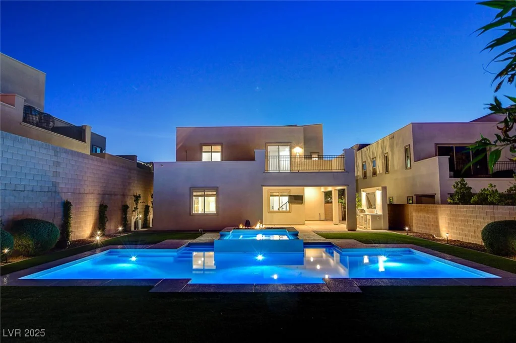 734 Glowing Horizon, Henderson, NV 89052
