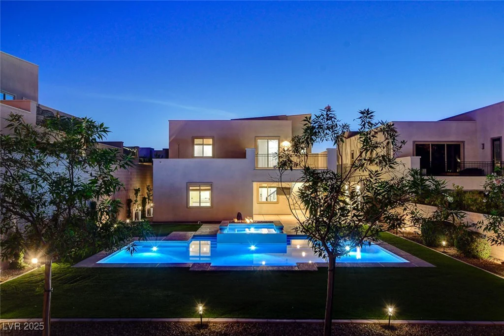 734 Glowing Horizon, Henderson, NV 89052