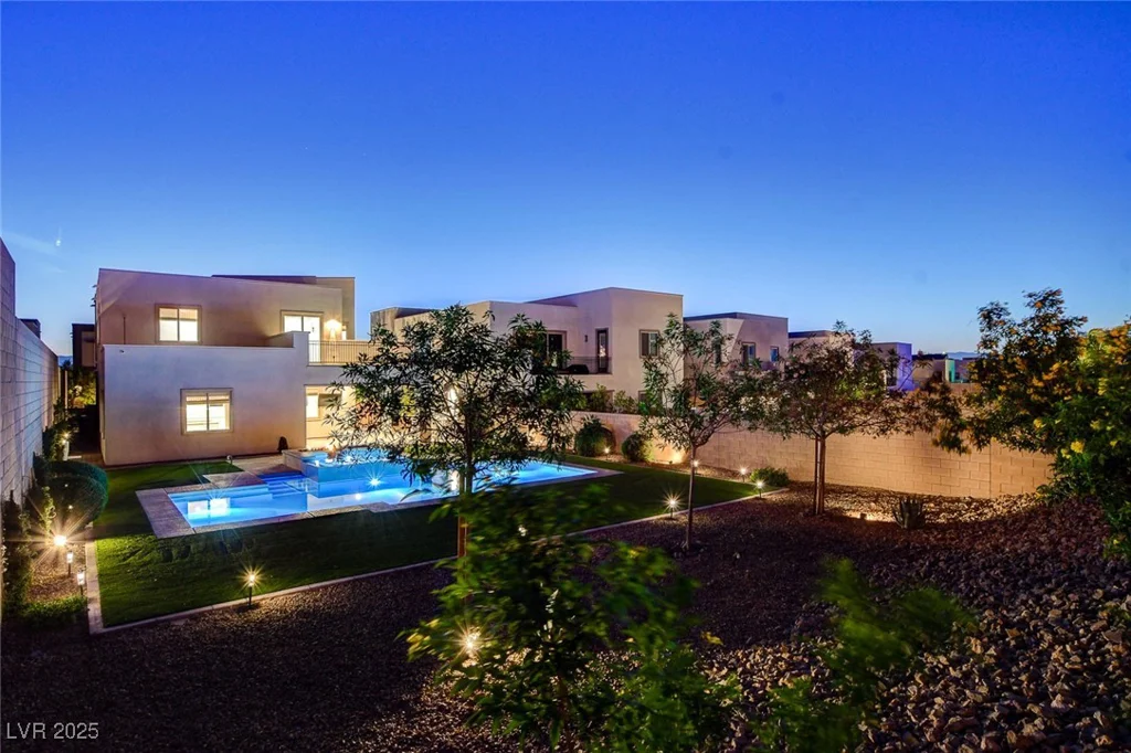 734 Glowing Horizon, Henderson, NV 89052