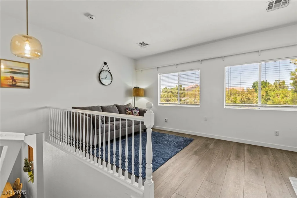 10352 Natural Springs, Las Vegas, NV 89129