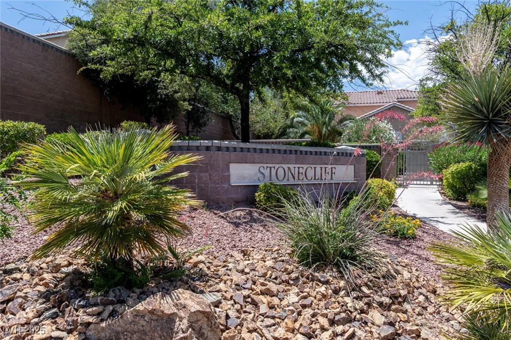 10352 Natural Springs, Las Vegas, NV 89129
