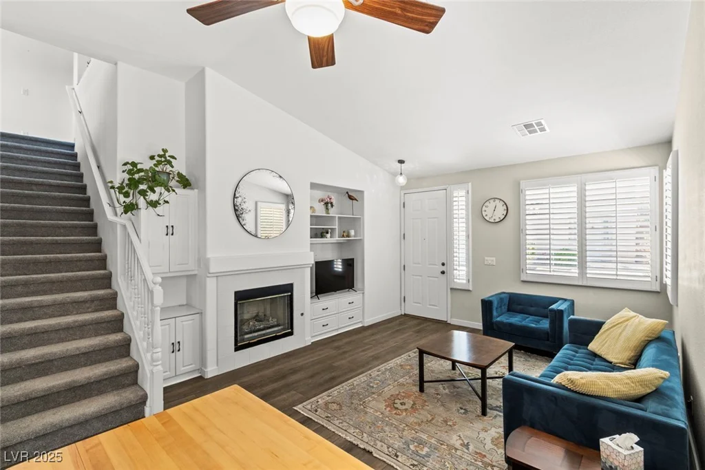 10352 Natural Springs, Las Vegas, NV 89129