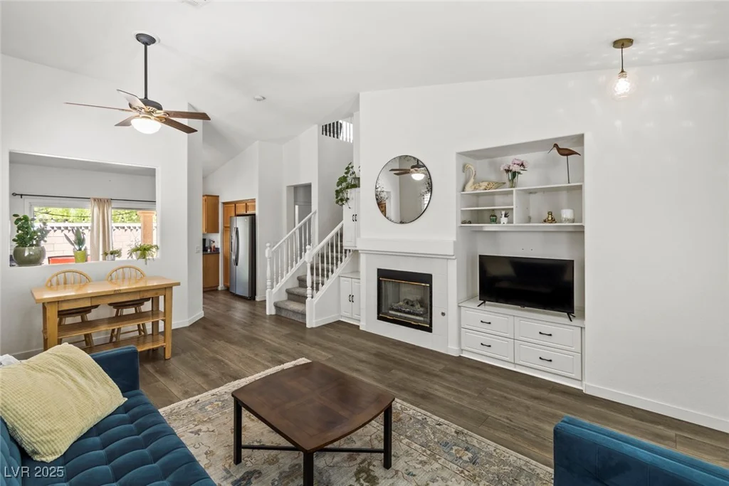 10352 Natural Springs, Las Vegas, NV 89129