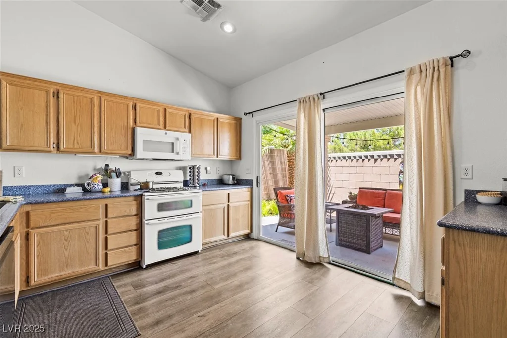 10352 Natural Springs, Las Vegas, NV 89129