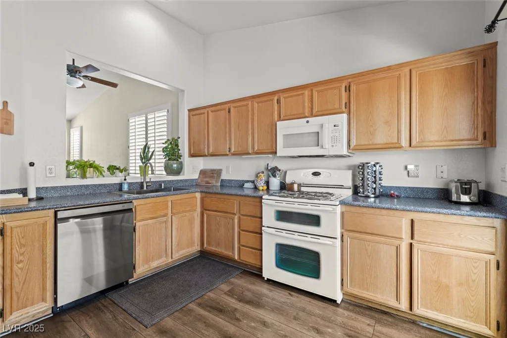 10352 Natural Springs, Las Vegas, NV 89129