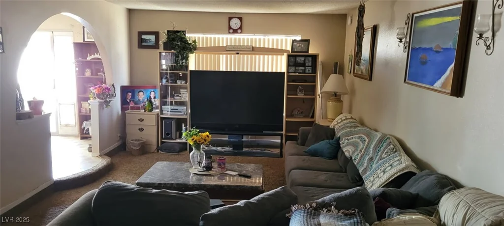 1886 Ludington, Las Vegas, NV 89156