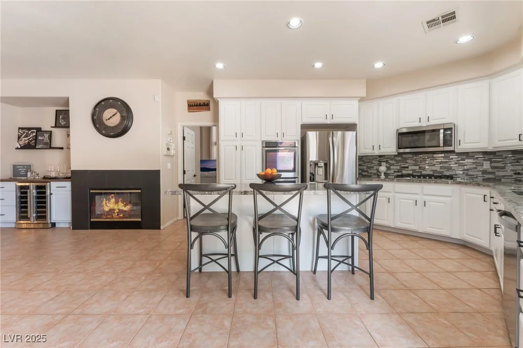 8605 Trianon, Las Vegas, NV 89145