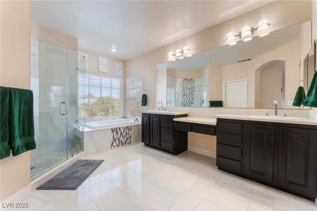 8605 Trianon, Las Vegas, NV 89145