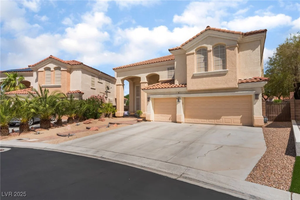 8605 Trianon, Las Vegas, NV 89145