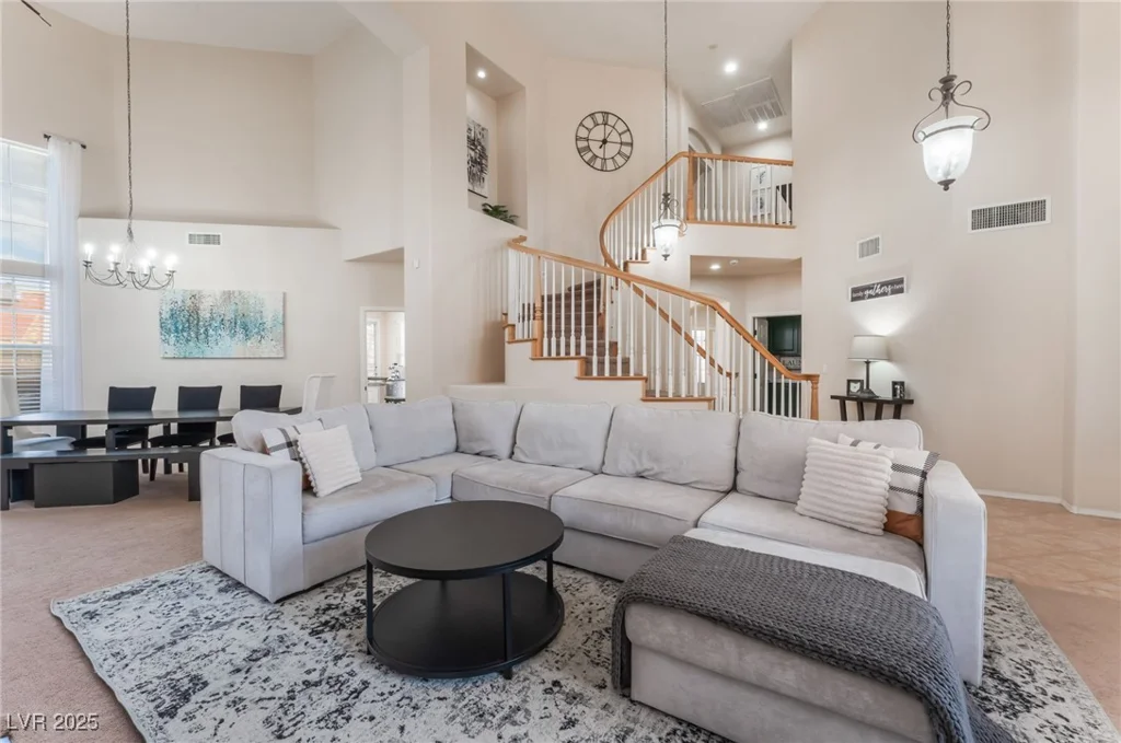 8605 Trianon, Las Vegas, NV 89145