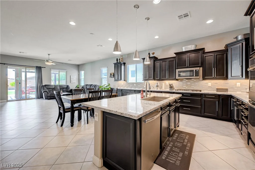 4523 Herbert River, Las Vegas, NV 89141