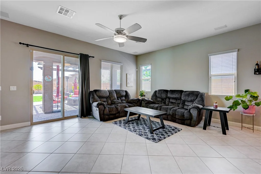 4523 Herbert River, Las Vegas, NV 89141