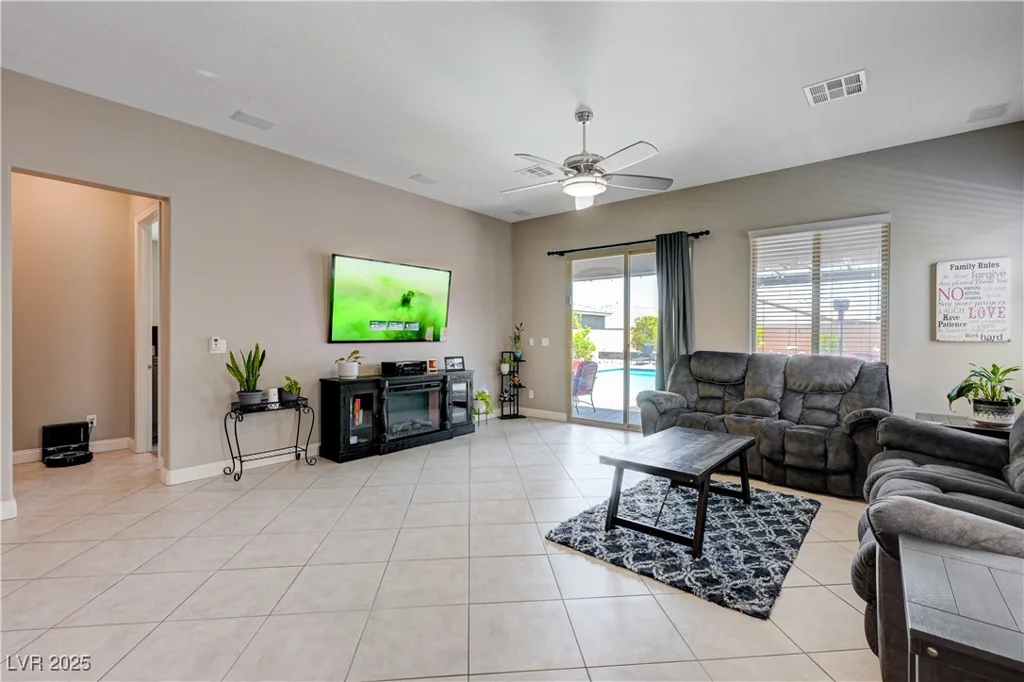 4523 Herbert River, Las Vegas, NV 89141