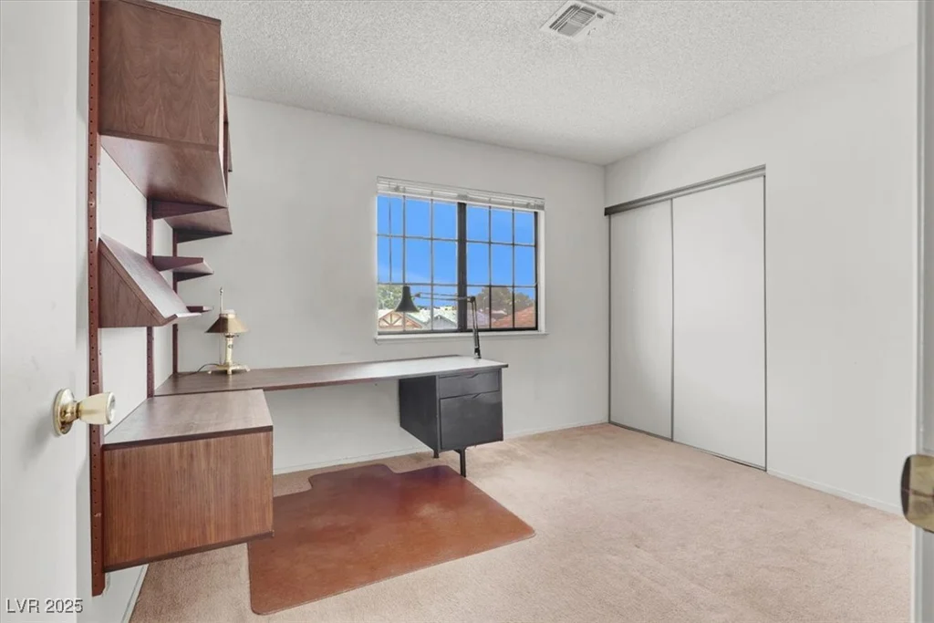 6817 Neepawa, Las Vegas, NV 89108