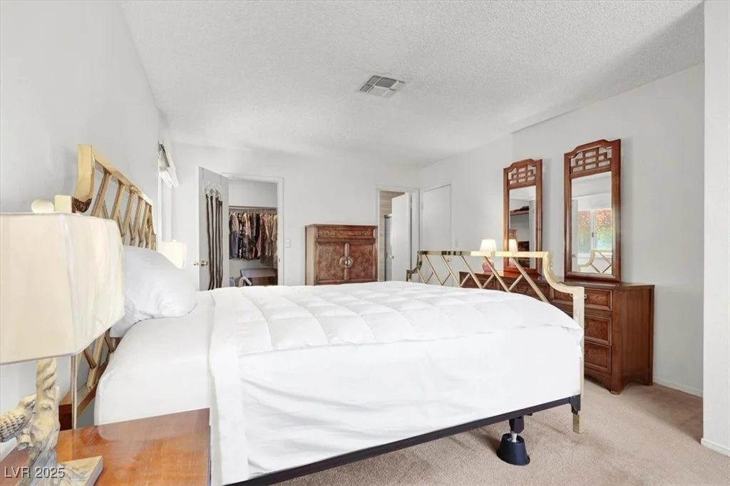 6817 Neepawa, Las Vegas, NV 89108
