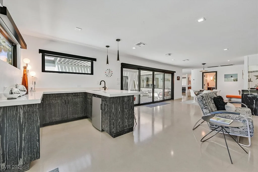 324 Park Way East, Las Vegas, NV 89106