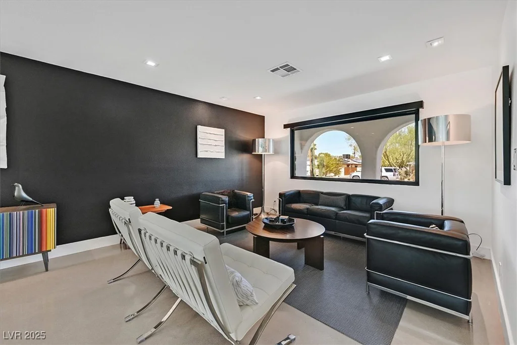 324 Park Way East, Las Vegas, NV 89106