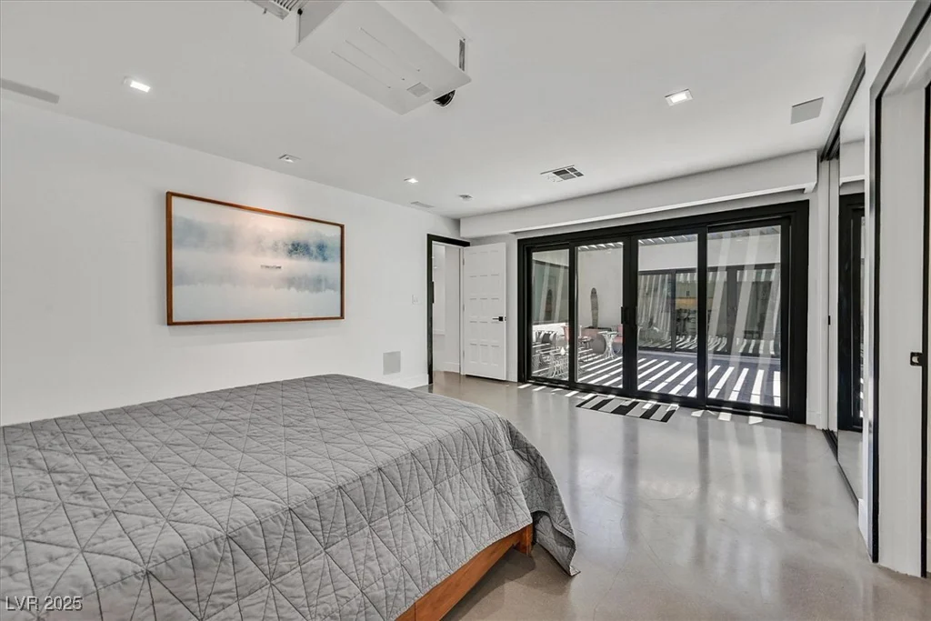 324 Park Way East, Las Vegas, NV 89106