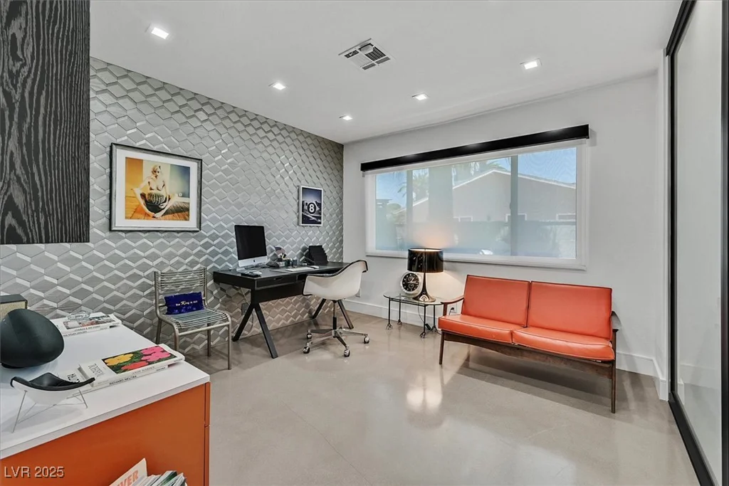 324 Park Way East, Las Vegas, NV 89106