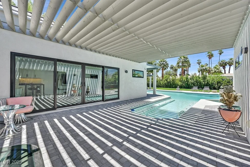 324 Park Way East, Las Vegas, NV 89106