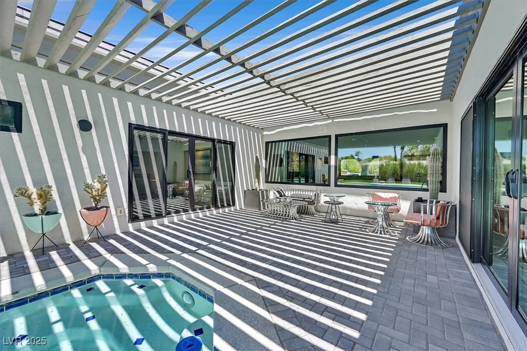 324 Park Way East, Las Vegas, NV 89106
