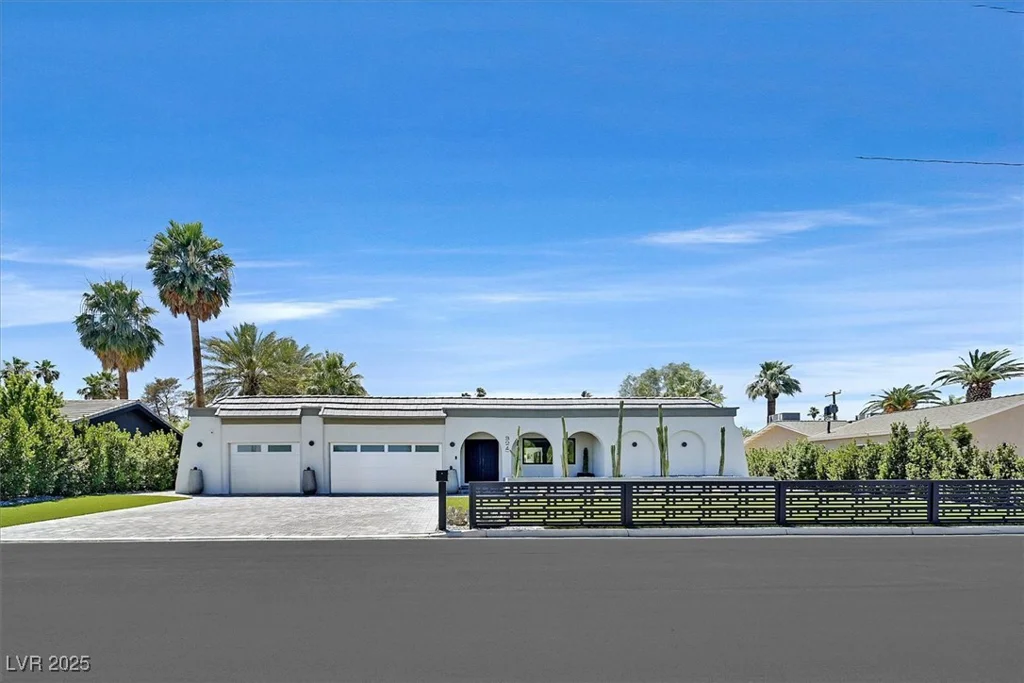 324 Park Way East, Las Vegas, NV 89106