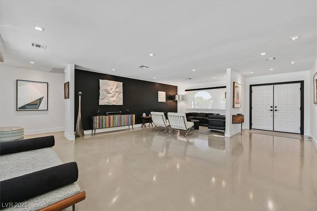 324 Park Way East, Las Vegas, NV 89106
