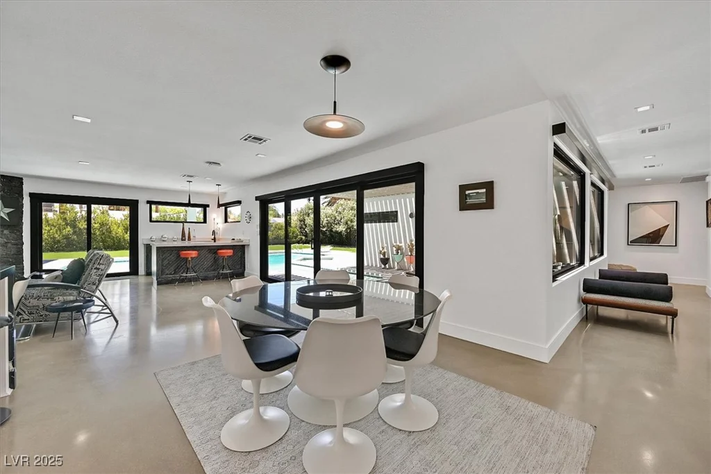 324 Park Way East, Las Vegas, NV 89106