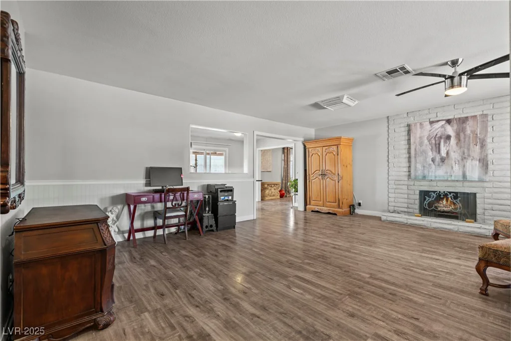 2821 Moon, Las Vegas, NV 89120