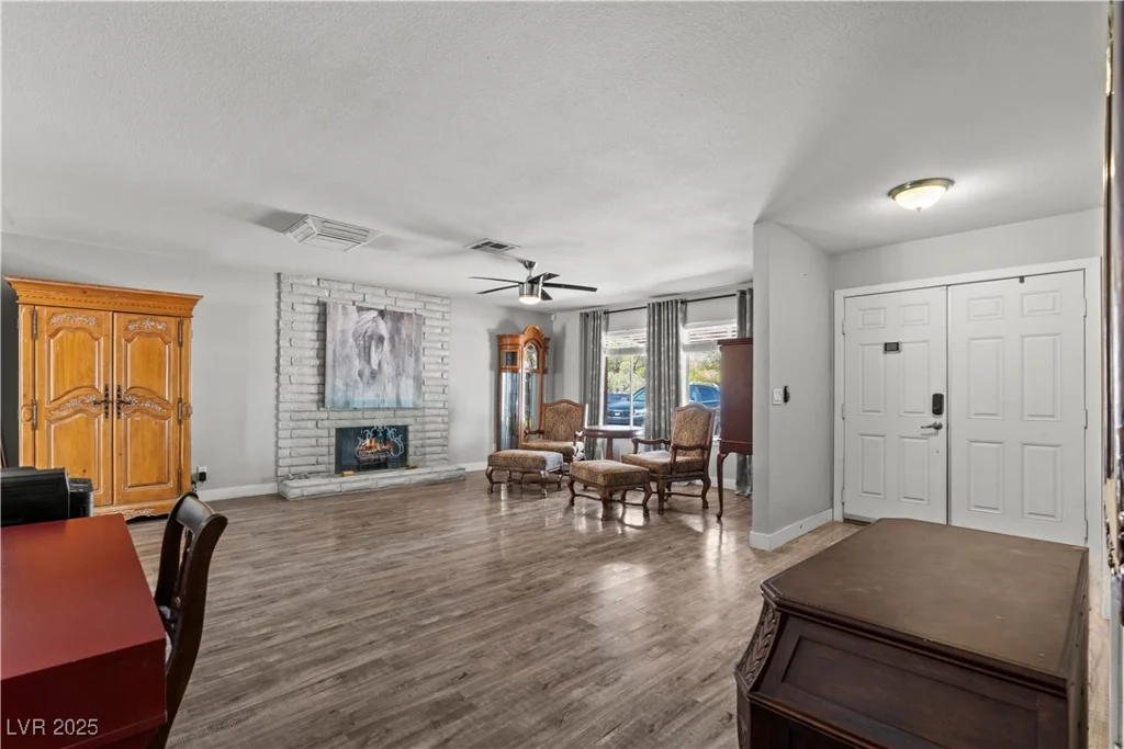 2821 Moon, Las Vegas, NV 89120