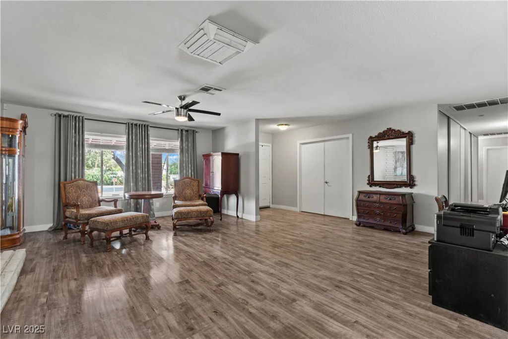 2821 Moon, Las Vegas, NV 89120