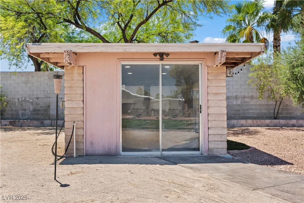 2821 Moon, Las Vegas, NV 89120