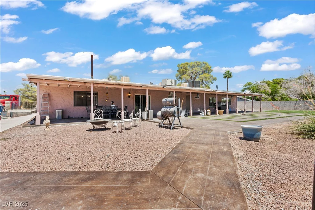 2821 Moon, Las Vegas, NV 89120