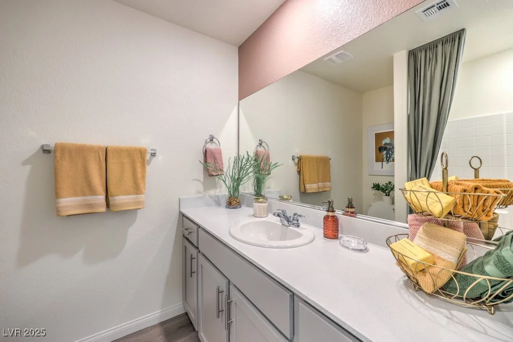 1413 Gable Falls, North Las Vegas, NV 89084
