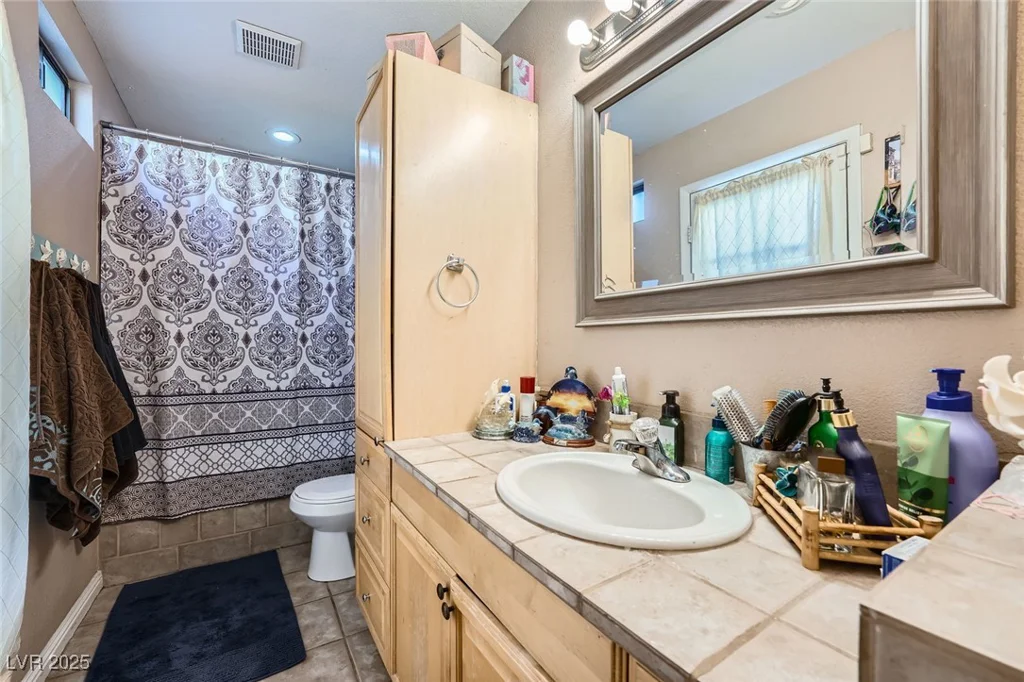 6616 Celeste, Las Vegas, NV 89107