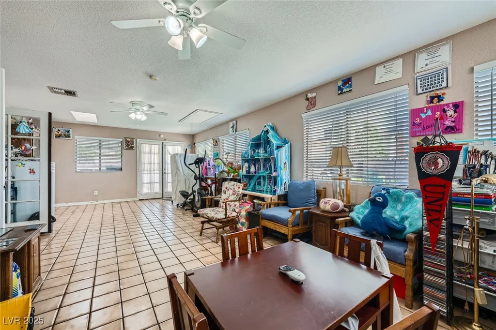 6616 Celeste, Las Vegas, NV 89107